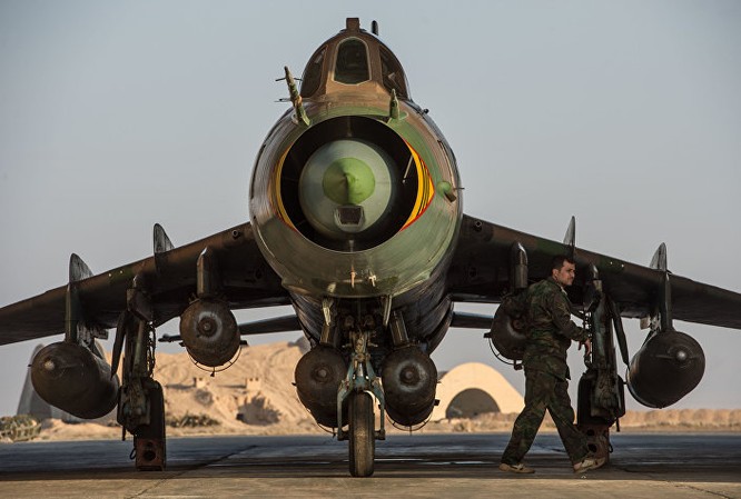 Máy bay Su-22 của Syria tại căn cứ không quân của quân đội Syria ở tỉnh Homs