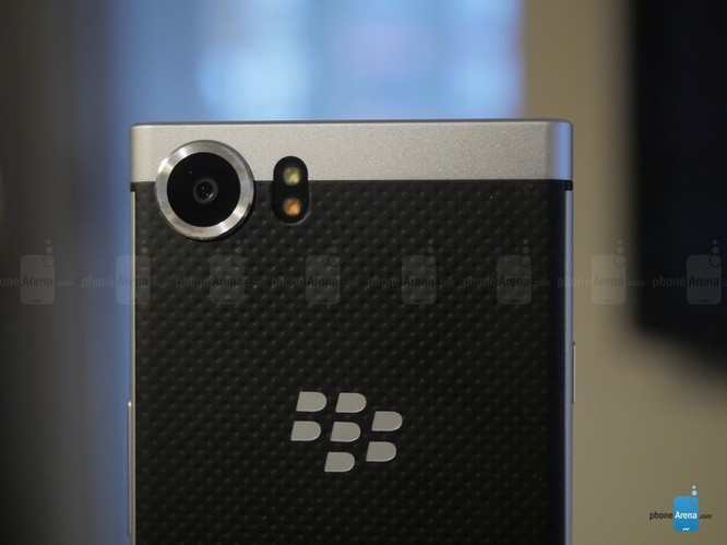 Trên tay nhanh BlackBerry KEYone: dành cho fan “cuồng” BlackBerry ảnh 5