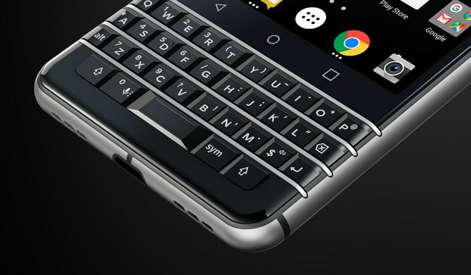 Trên tay nhanh BlackBerry KEYone: dành cho fan “cuồng” BlackBerry ảnh 1