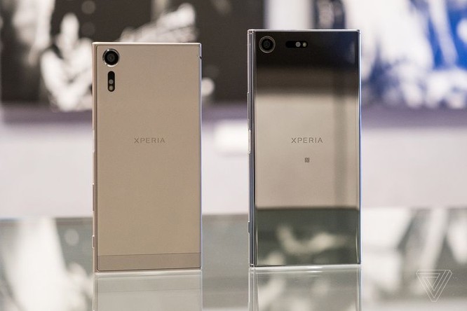 Sony Xperia XZ Premium và XZS ra mắt: smartphone đầu tiên quay slow-motion 960 fps ảnh 1
