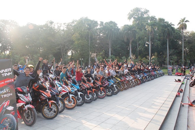 1.000 biker và 300 mẫu độ WINNER hội tụ ảnh 2