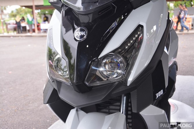 SYM trình làng xe tay ga cỡ lớn Cruisym 300i 2017 ảnh 3