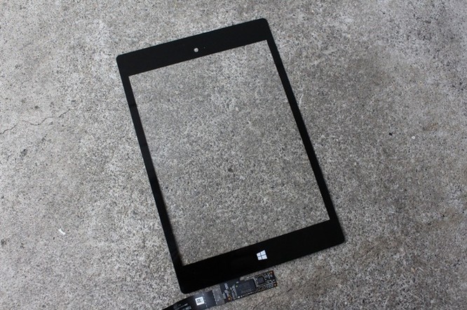 Lộ diện hình ảnh tablet Surface Mini đã bị Microsoft hủy bỏ