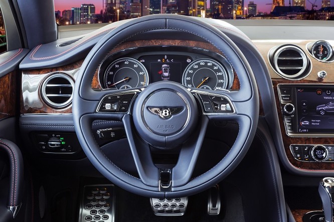 Cận cảnh Bentayga W12 Bespoke duy nhất tại Việt Nam ảnh 9