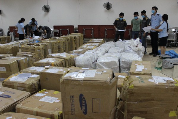Cận cảnh 2,5 tấn lá thảo mộc chứa chất ma túy chuyển qua đường bưu chính quốc tế ảnh 2