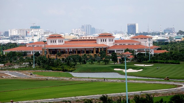 Đây là tòa nhà CLB Golf, nhà hàng A La Cart, trung tâm hội nghị tiệc cưới Him Lam Palace.