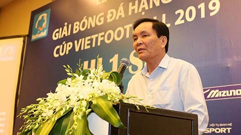 Ông Cấn Văn Nghĩa rút lui khỏi chức vụ PCT phụ trách tài chính để dành thời gian tập trung cho công việc ở vị trí PCT chuyên môn của… Hiệp hội thể thao dưới nước (ảnh VietTimes)