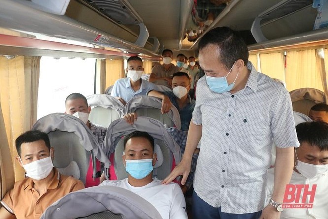  Thanh Hóa: Đoàn cán bộ y tế (thứ 7) lên đường vào Nam! ảnh 2
