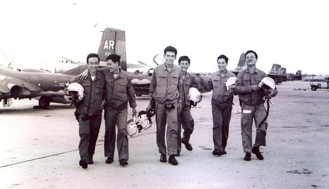  Sân bay Thành Sơn 47 năm trước: Anh chỉ huy đánh chiếm sân bay - em xuất kích ném bom! ảnh 6