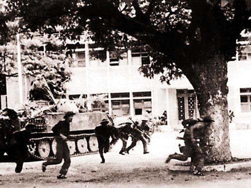  Sân bay Thành Sơn 47 năm trước: Anh chỉ huy đánh chiếm sân bay - em xuất kích ném bom! ảnh 1
