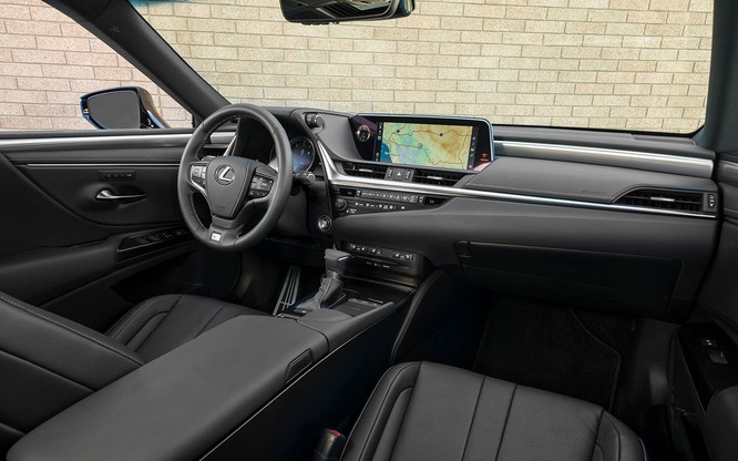 Lexus công bố giá bán ES 2019, khởi điểm từ 39.500 USD ảnh 5
