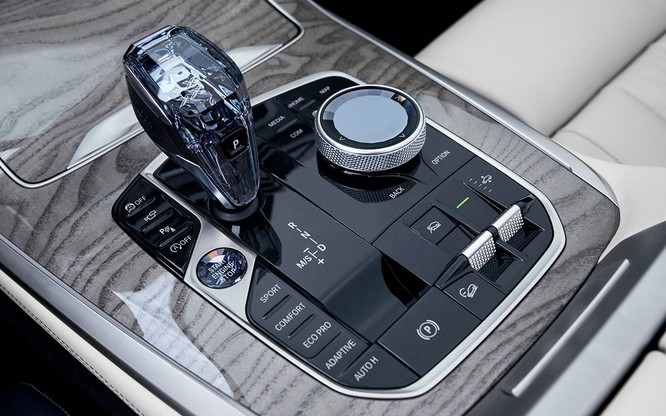 BMW X7 2019 chính thức lộ diện, sang trọng như Rolls-Royce ảnh 20