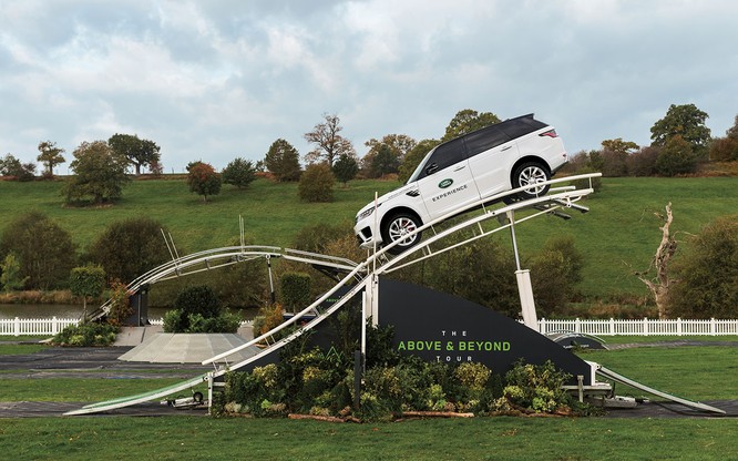 Ngoài trưng bày xe, còn gì đáng để quan tâm tới thương hiệu Land Rover tại VMS 2018 ảnh 2