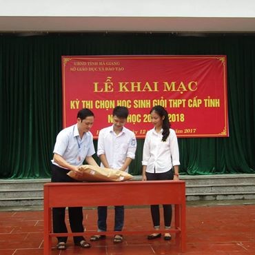 Họp báo về vụ điểm thi tốt nghiệp THPT “bất thường” tại Hà Giang: ông Lương mất 6 giây để biến điểm 1 thành điểm 9 ảnh 1