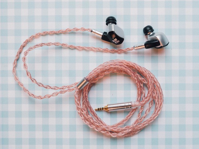 Tại sao vẫn nhiều người chuộng tai nghe có dây hơn tai nghe Bluetooth? ảnh 1