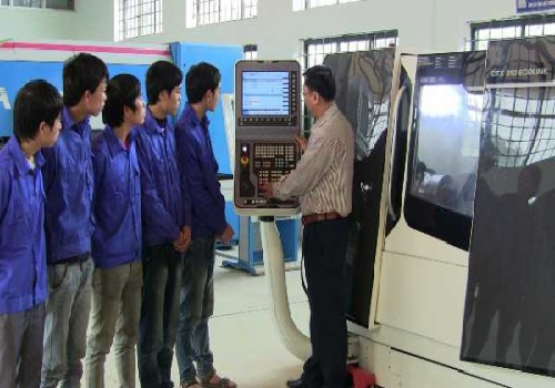 Làm gì để công nghệ thông tin ứng dụng thành công vào mọi lĩnh vực có nhu cầu ảnh 1