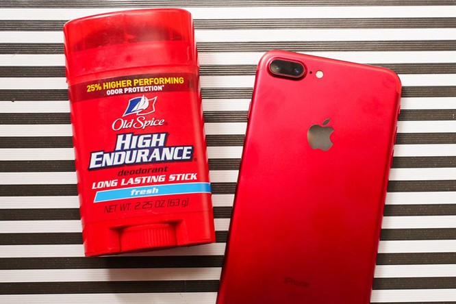 Chùm ảnh: Mở hộp và so sánh màu đỏ iPhone 7 ảnh 13