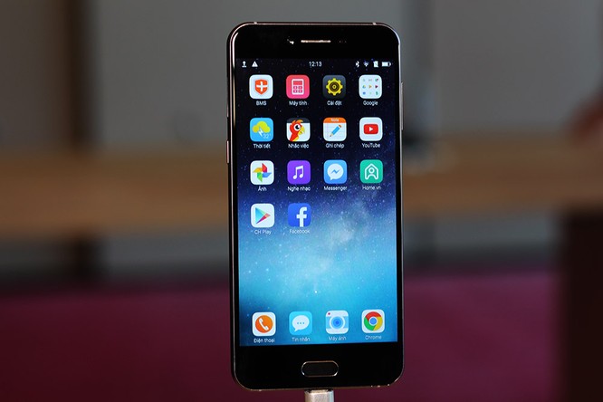 Ông Nguyễn Tử Quảng đã khóc khi chia sẻ với báo giới về Bphone ảnh 2