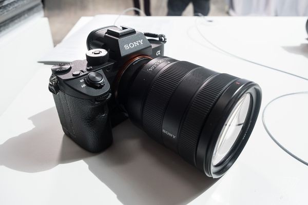 Sony tung ra máy ảnh A7R III thách thức các mẫu full-frame của Canon ảnh 6