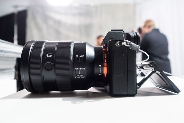 Sony tung ra máy ảnh A7R III thách thức các mẫu full-frame của Canon ảnh 8