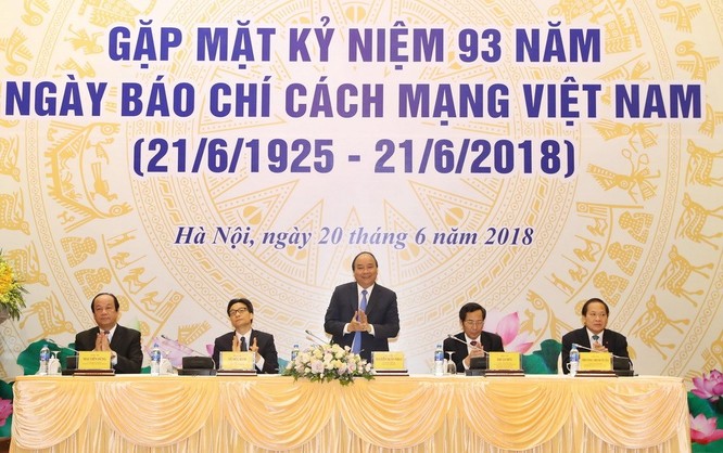 Thủ tướng Nguyễn Xuân Phúc: “Báo chí phải thông tin nhanh nhạy, chính xác, khách quan, trung thực” ảnh 1