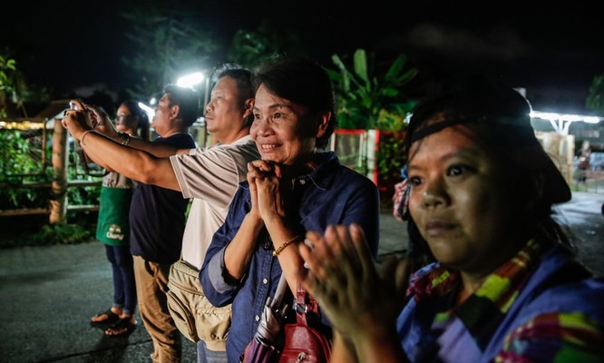 Những hình ảnh ấn tượng về cuộc “giải cứu hang động” ở Thái Lan ảnh 14