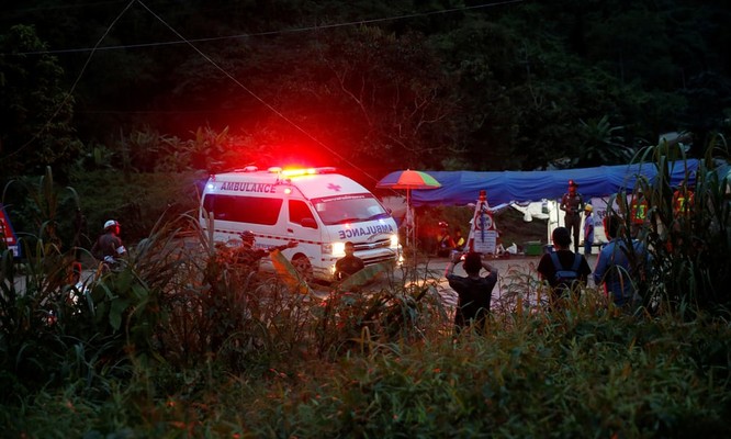 Những hình ảnh ấn tượng về cuộc “giải cứu hang động” ở Thái Lan ảnh 4