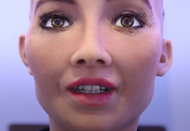 Chân dung Sophia - công dân robot đầu tiên trên thế giới ảnh 7