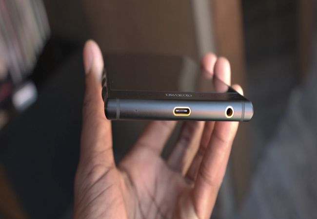 Chiêm ngưỡng smartphone trị giá 1.200 USD của hãng có cái tên “lạ hoắc” RED ảnh 4