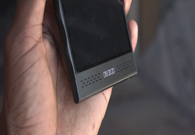 Chiêm ngưỡng smartphone trị giá 1.200 USD của hãng có cái tên “lạ hoắc” RED ảnh 6
