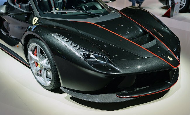 Ngắm siêu xe Ferrari LaFerrari Aperta giá 58,4 tỷ đồng cháy hàng ảnh 3
