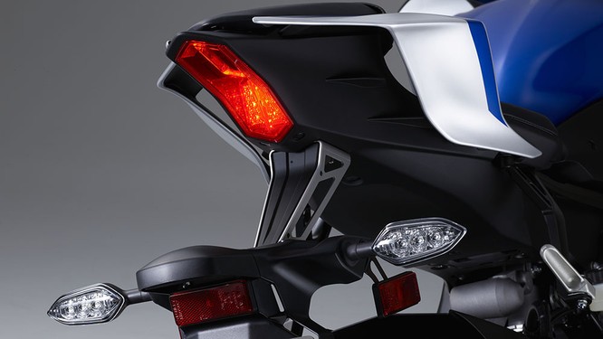 Chi tiết mô tô Yamaha YZF-R6 thế hệ 2017 với thiết kế lột xác ảnh 5