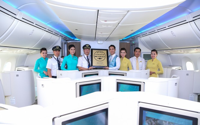 Vietnam Airlines tăng 11 bậc, lọt top 50 hãng hàng không hàng đầu thế giới 2016 ảnh 1