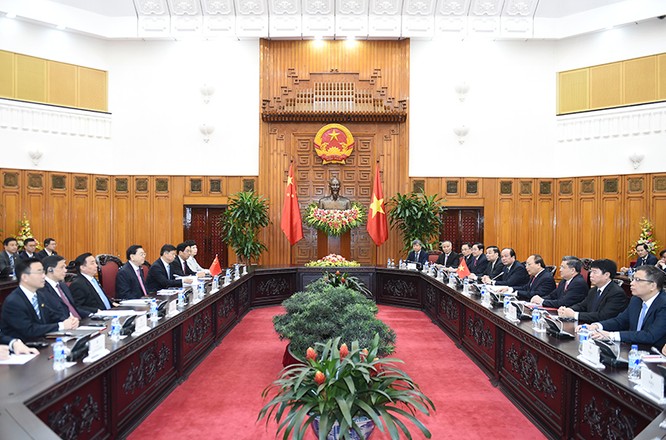 Thủ tướng hội kiến Ủy viên Thường vụ Bộ Chính trị Trung Quốc Trương Đức Giang ảnh 1