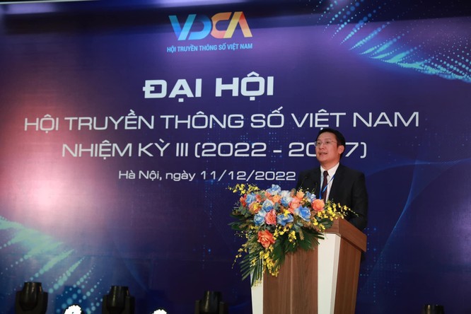 TS. Nguyễn Minh Hồng tái đắc cử Chủ tịch Hội Truyền thông số Việt Nam nhiệm kỳ III ảnh 2