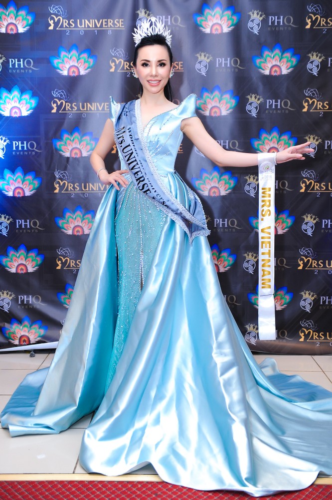 Châu Ngọc Bích đăng quang Hoa hậu Đại sứ quý bà thế giới ảnh 3
