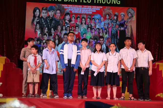 Diễn viên Lý Hương, đại gia Hoàng Kiều chung tay vì trẻ nghèo ảnh 4