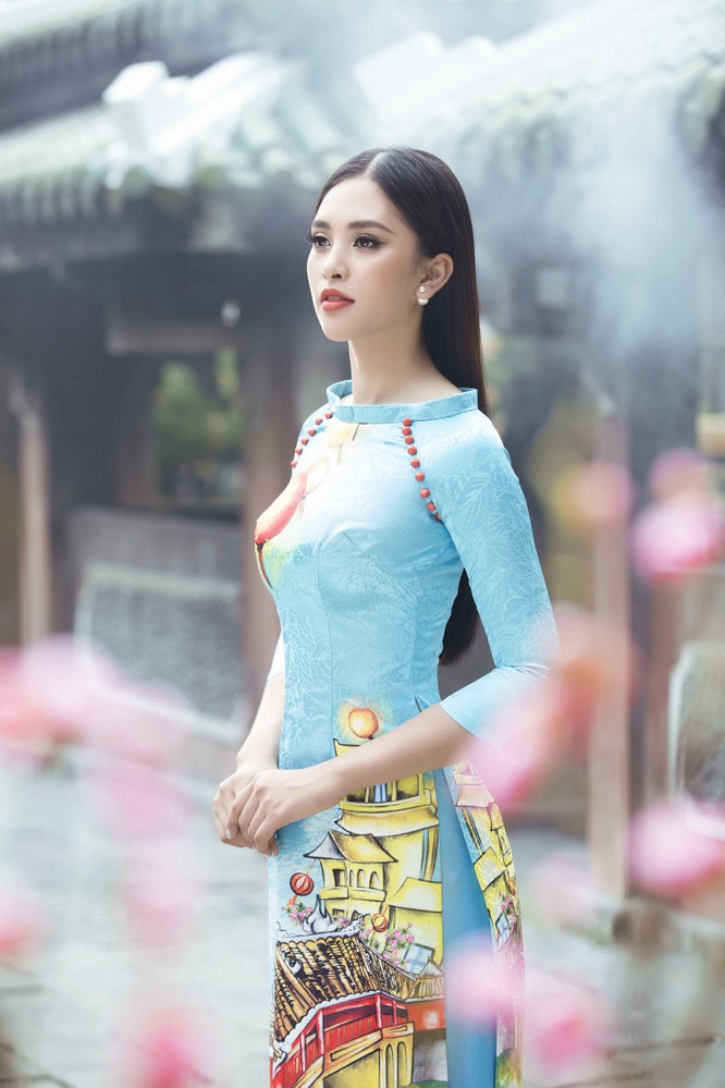 Hoa hậu Tiểu Vy khoe sắc xuân trong áo dài Ngô Nhật Huy ảnh 5