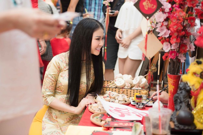 Á hậu Liên Phương khoe nhan sắc kiều diễm giữa trời xuân ảnh 8