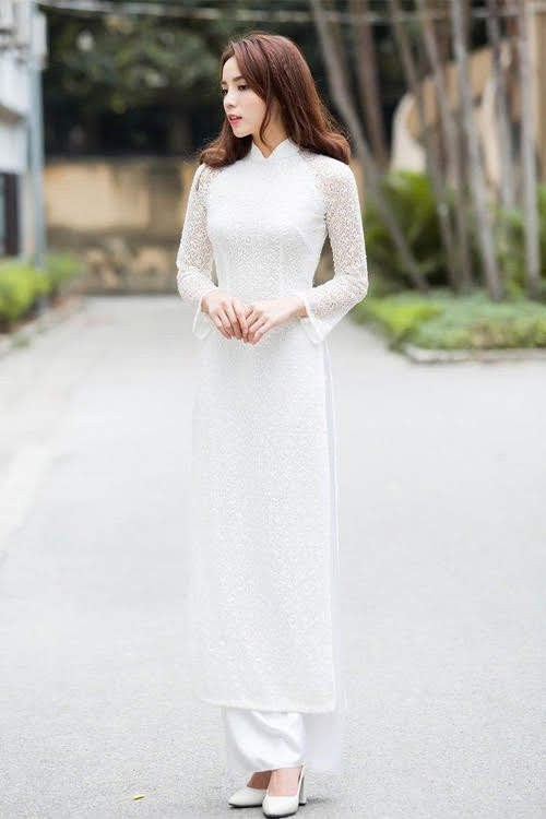 Hoa hậu, Á hậu lộng lẫy duyên dáng áo trắng sân trường ảnh 7