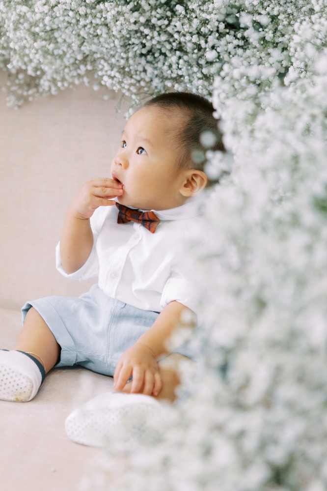 Giang Hồng Ngọc khoe hình cưới cùng chồng và con trai ảnh 1