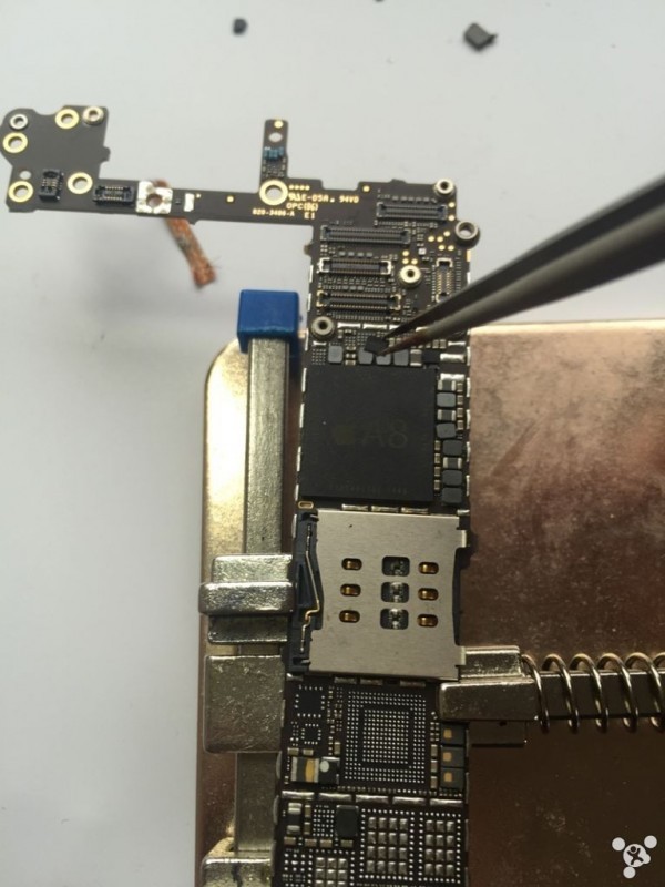 Hành trình “biến hình” của chiếc iPhone 6 từ nát bươm thành mới cứng ảnh 30