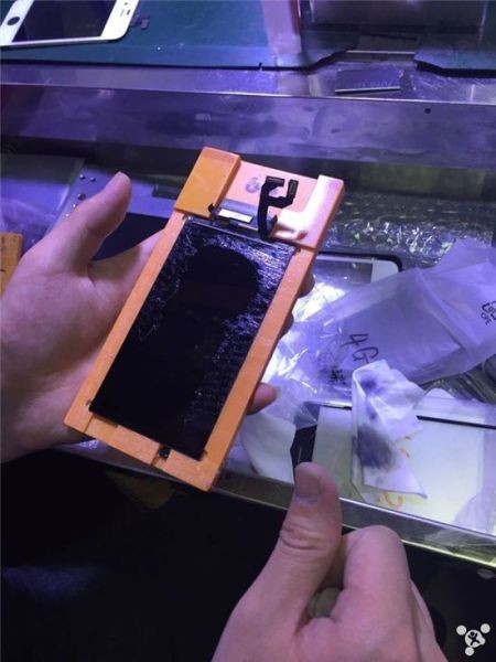 Hành trình “biến hình” của chiếc iPhone 6 từ nát bươm thành mới cứng ảnh 60