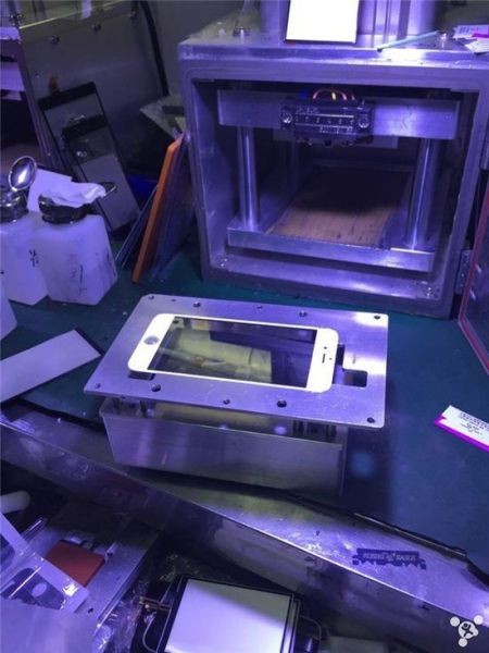 Hành trình “biến hình” của chiếc iPhone 6 từ nát bươm thành mới cứng ảnh 62