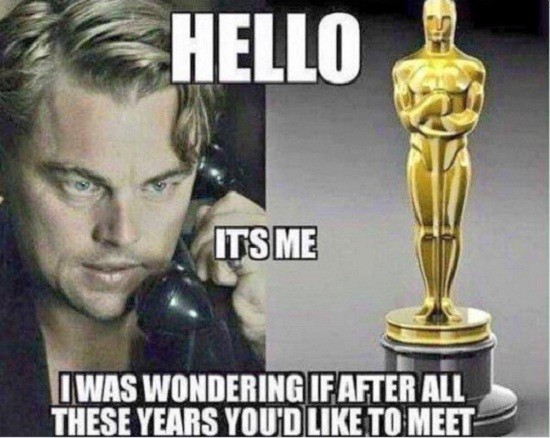 Video: “Chuyện tình” giữa Leonardo DiCaprio và tượng vàng sau đêm trao giải ảnh 1