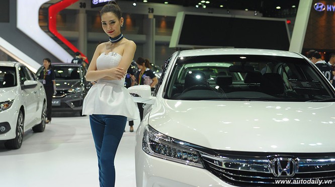 Mãn nhãn với dàn mẫu “nóng bỏng” tại Bangkok Motorshow 2016 ảnh 12