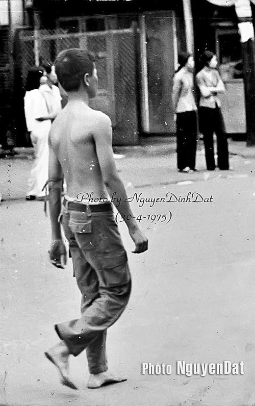 Khoảnh khắc chân thật Sài Gòn ngày Giải phóng ảnh 13