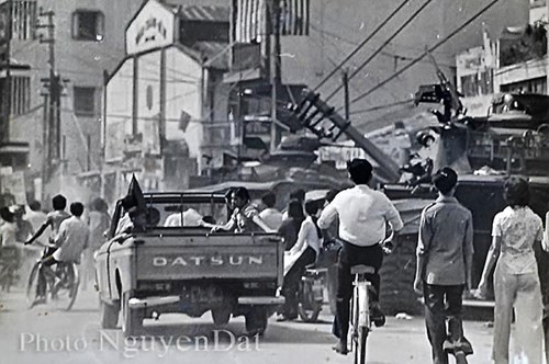 Khoảnh khắc chân thật Sài Gòn ngày Giải phóng ảnh 16