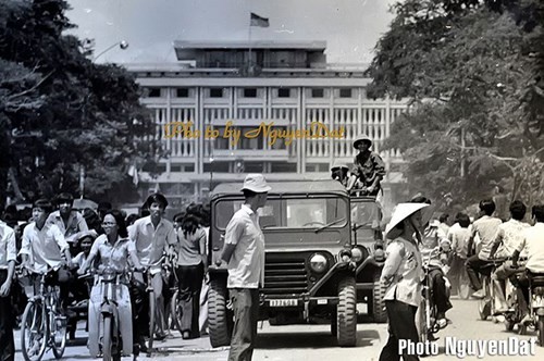 Khoảnh khắc chân thật Sài Gòn ngày Giải phóng ảnh 24