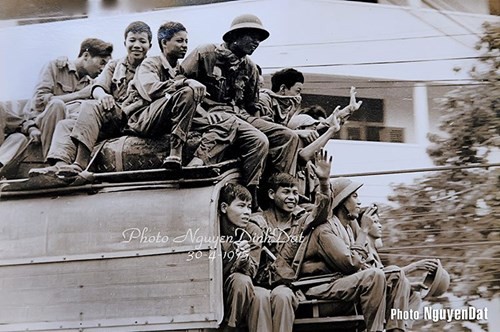 Khoảnh khắc chân thật Sài Gòn ngày Giải phóng ảnh 8